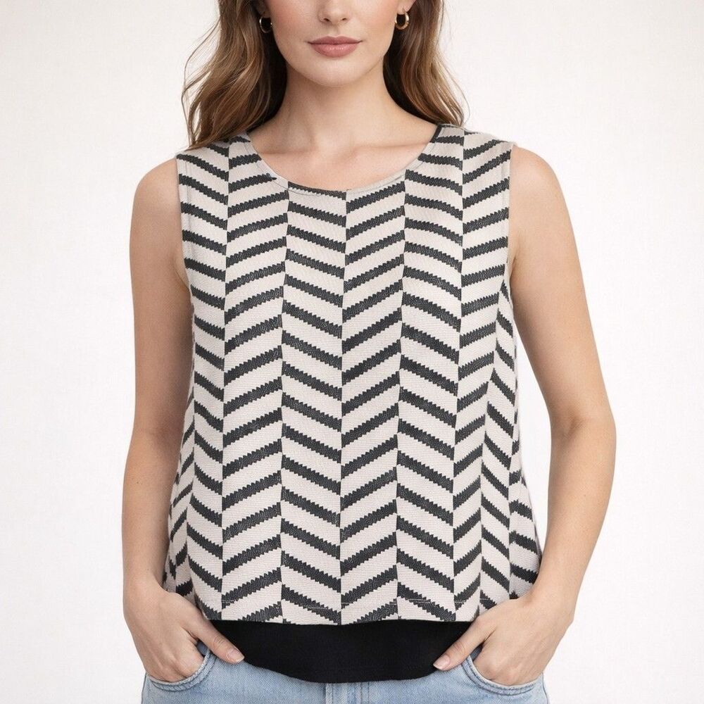 Pleione top sleeveless tank white & gray Chevron Pattern Large Women’s